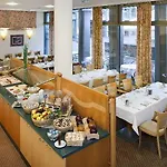 Vienna House Easy By Wyndham Hotel