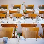 Hotel Vienna House Easy By Wyndham 4*