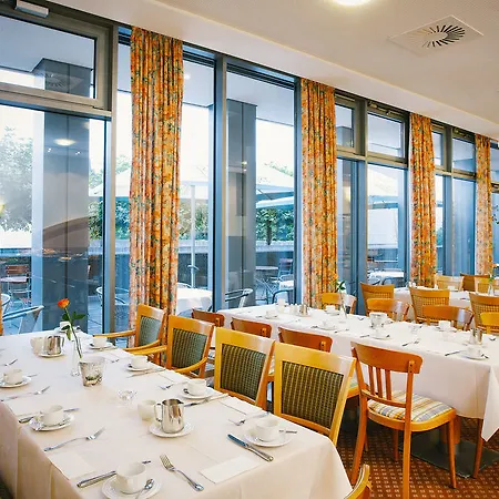 Vienna House Easy By Wyndham 4* טרייר