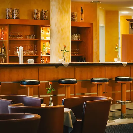 Hotel Vienna House Easy By Wyndham 4*