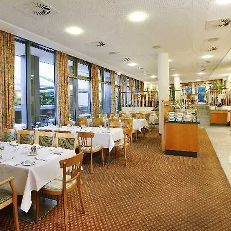 Hotel Vienna House Easy By Wyndham 4*