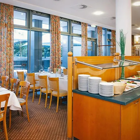 Vienna House Easy By Wyndham Otel Trier