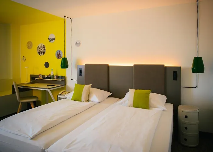 Vienna House Easy By Wyndham 4* 特里尔