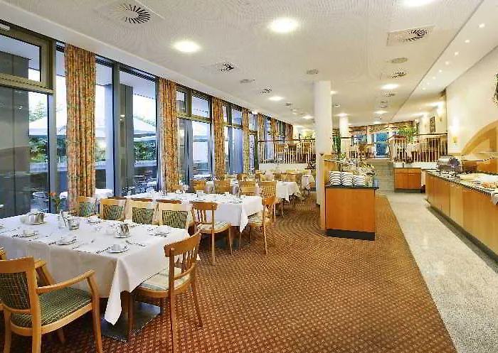 Hotel Vienna House Easy By Wyndham 4*